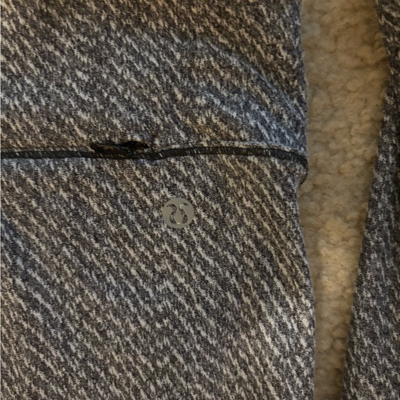 Gray Long Sleeve lululemon long sleeve with hand covers. - Picture 4 of 5